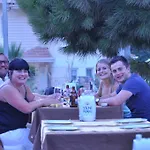 Turtle Apart Lägenhetshotell Fethiye